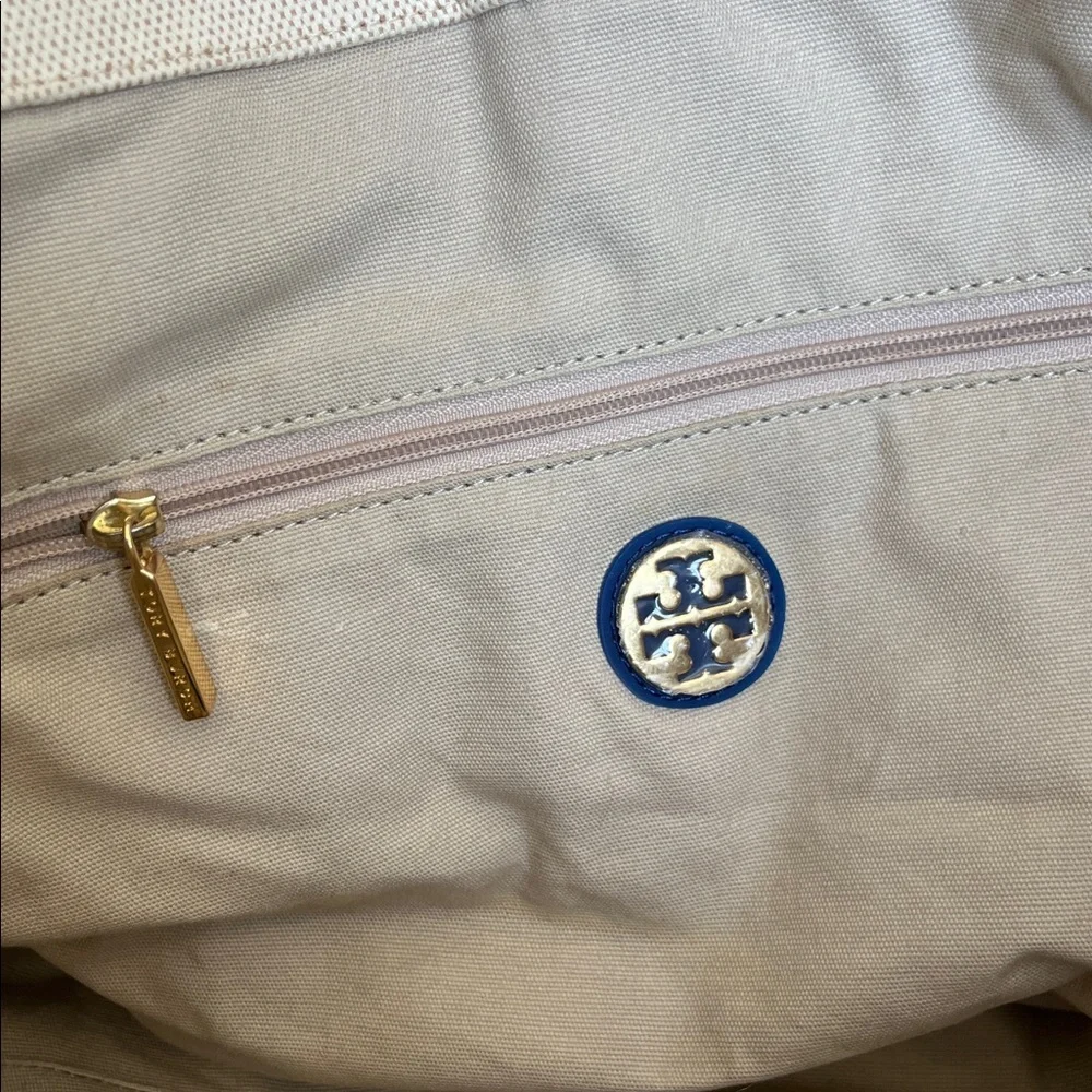 Tory Burch Large Ivory Canvas & Blue Vinyl Shoulder Beach Tote Bag Handbag - Picture 11 of 15